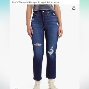 Like New Levi Ribcage Straight Ankle Jeans Size 25